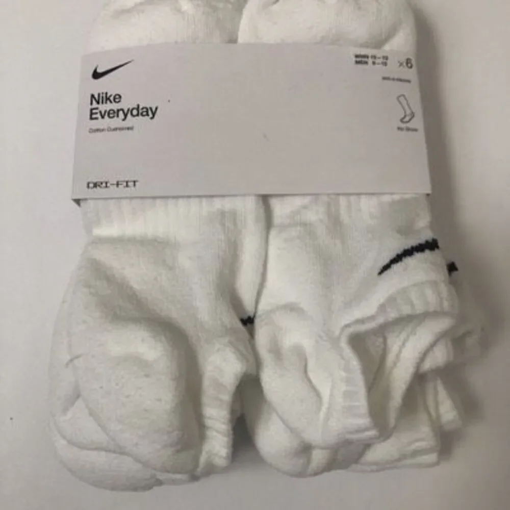Nike Everyday Cushion No Show Socks Men’s Size 8-12/ Women’s size 10-13